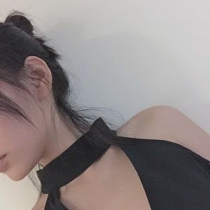 Party black off-shoulder top